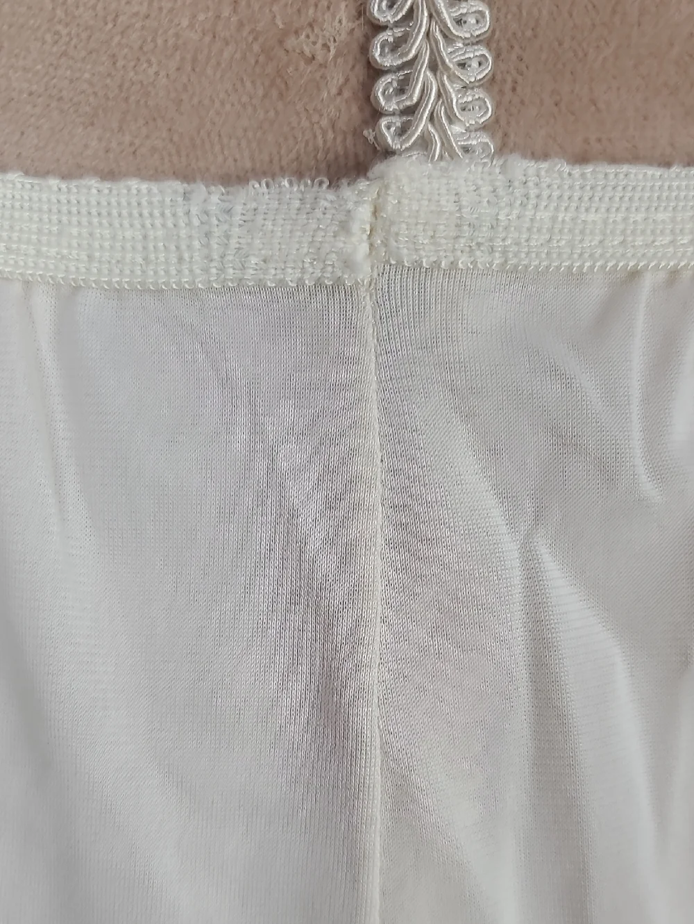 Vintage Oplalaire White Nylon Chantilly Lace Trim Kick Slit Long Half Slip M - Picture 13 of 13